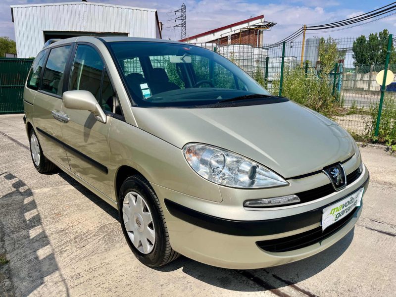 Peugeot 807 2.0 HDi 120 Ch Confort 8 Places Entretien Suivi Garantie 6 Mois