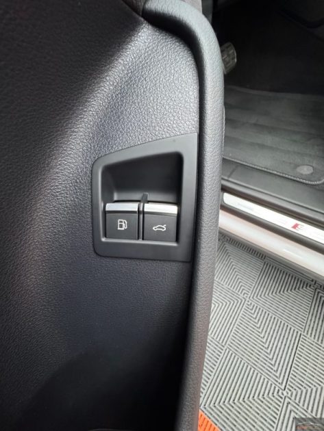 AUDI Q8 55 TFSI e QUATTRO S-LINE 381CH - CAMERA - CARPLAY - JANTES 23" . GARANTIE 12 - 60 MOIS  2021