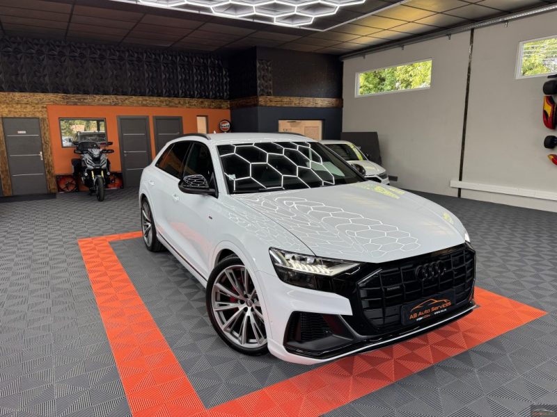 AUDI Q8 55 TFSI e QUATTRO S-LINE 381CH - CAMERA - CARPLAY - JANTES 23" . GARANTIE 12 - 60 MOIS  2021