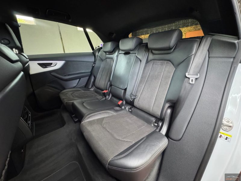 AUDI Q8 55 TFSI e QUATTRO S-LINE 381CH - CAMERA - CARPLAY - JANTES 23" . GARANTIE 12 - 60 MOIS  2021