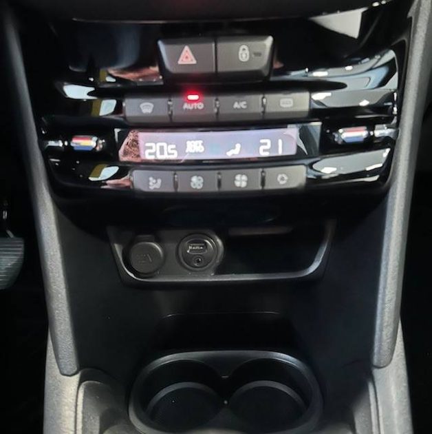 PEUGEOT 208 1.2 VTI ALLURE 5P 2012