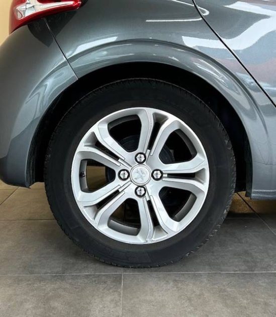 PEUGEOT 208 1.2 VTI ALLURE 5P 2012