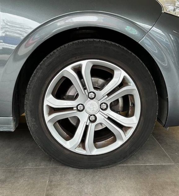 PEUGEOT 208 1.2 VTI ALLURE 5P 2012