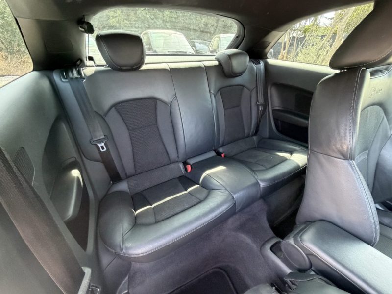AUDI A1 S-LINE 1.4 TFSI 185 CH 2011
