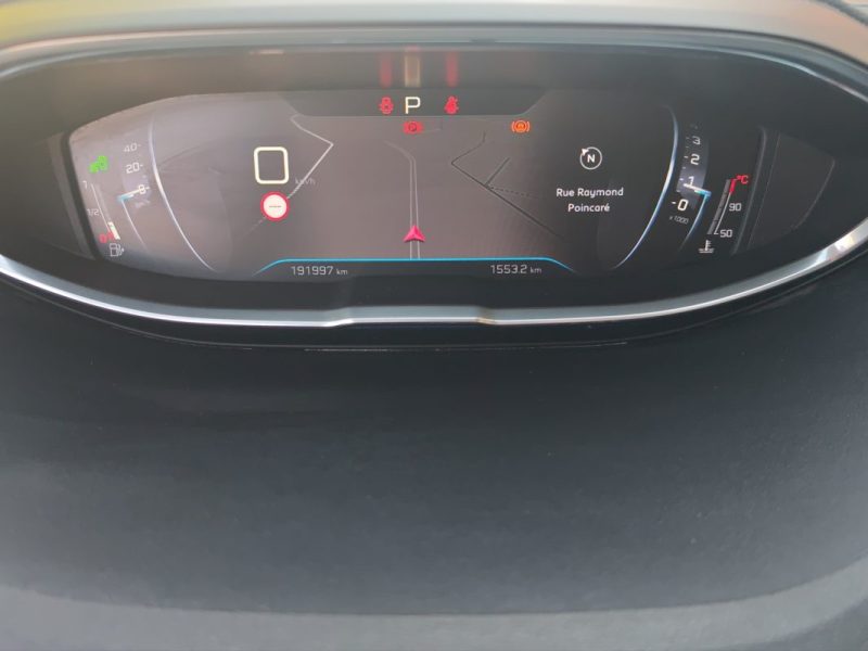 PEUGEOT 5008 II 1.6 BLUEHDI 120 S&S ALLURE EAT6