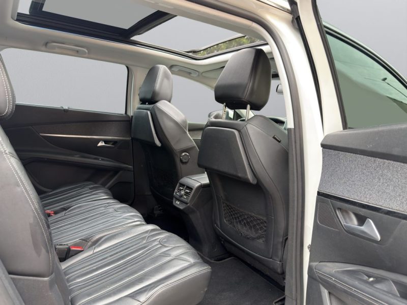 PEUGEOT 5008 II 1.5 BLUEHDI 130 S&S ALLURE EAT8 / TOIT OUVRANT / 7 PLACES