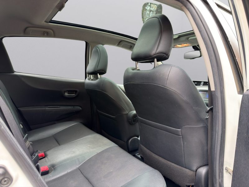TOYOTA YARIS III HYBRID 100H STYLE
