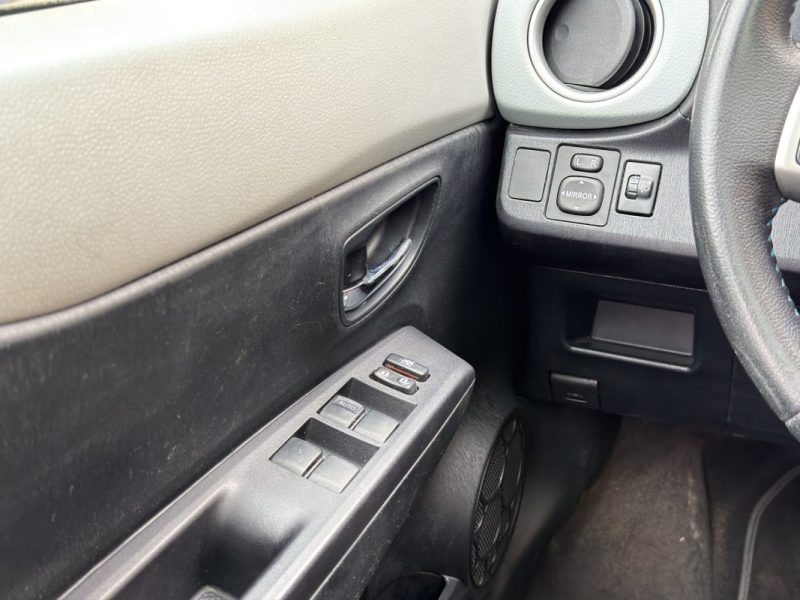 TOYOTA YARIS III HYBRID 100H STYLE