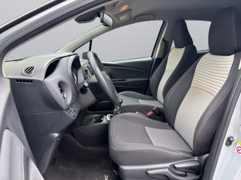 TOYOTA YARIS III 1.0 VVTI 70 DESIGN 