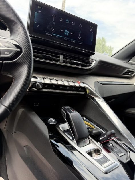 PEUGEOT 3008 II (2) HYBRID 225 CH GT PACK E-EAT8 2021