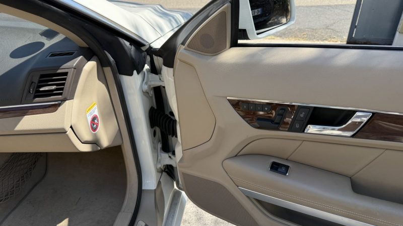 MERCEDES CLASSE E E500 / 388CH EXECUTIVE CABRIOLET BVA 2011