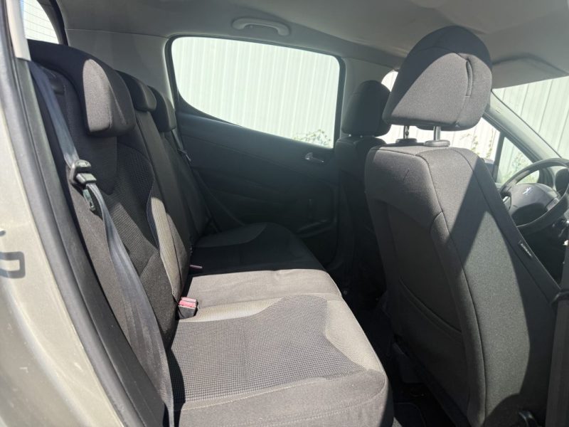 PEUGEOT 308 1.6 HDI 90 CONFORT 2009