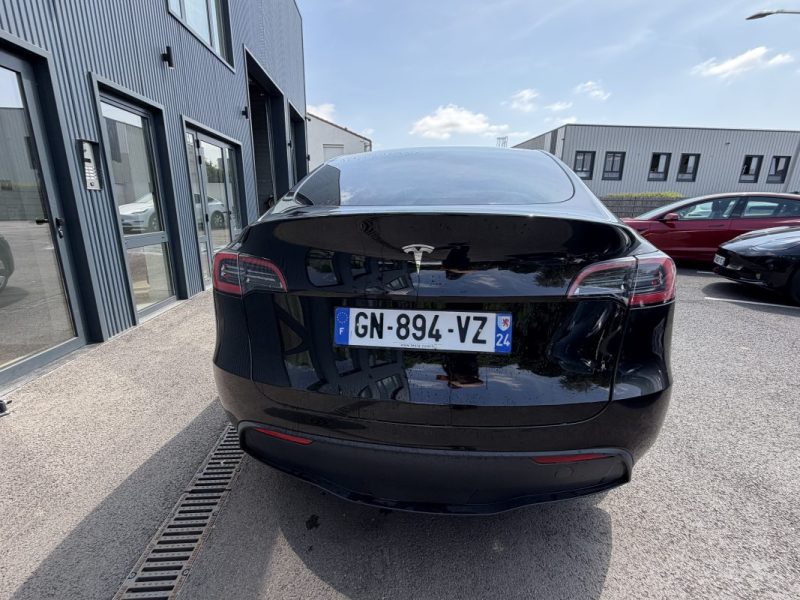 TESLA MODEL Y  STANDARD RWD 2023 