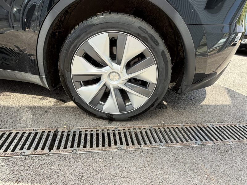 TESLA MODEL Y  STANDARD RWD 2023 