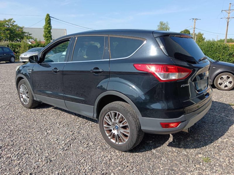 FORD KUGA 2.0 TDCI 140 TITANIUM 4X2 BVM6 CT OK / 1ère Main / DISTRIBUTION NEUVE