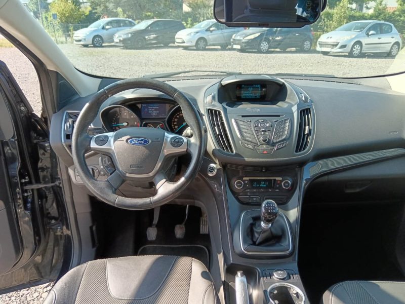 FORD KUGA 2.0 TDCI 140 TITANIUM 4X2 BVM6 CT OK / 1ère Main / DISTRIBUTION NEUVE