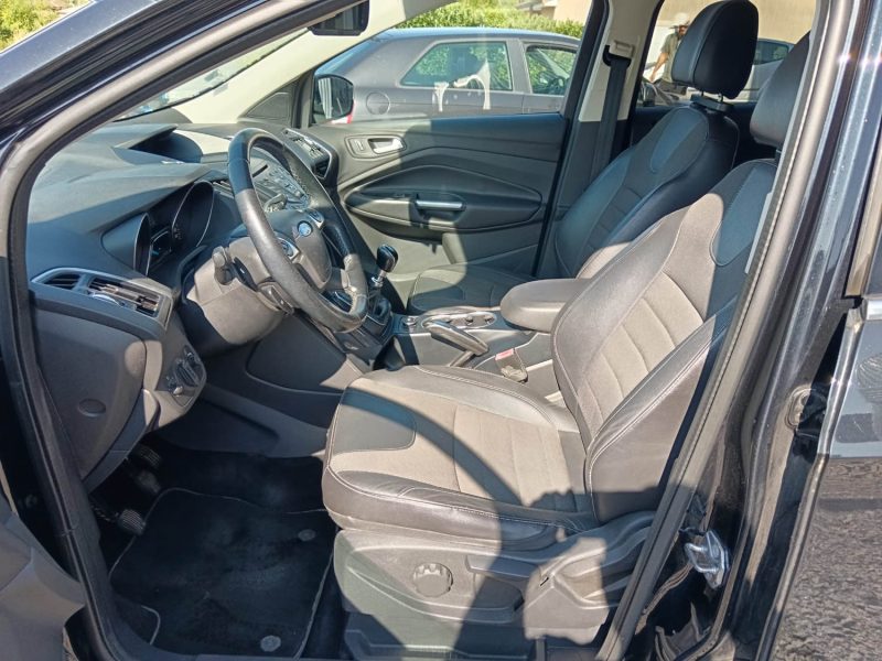 FORD KUGA 2.0 TDCI 140 TITANIUM 4X2 BVM6 CT OK / 1ère Main / DISTRIBUTION NEUVE