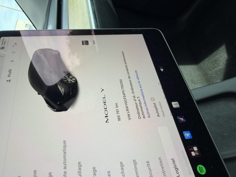 TESLA MODEL Y STANDARD RWD 2023