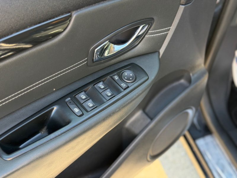 RENAULT SCÉNIC III 1.5 DCI 110 EDC DYNAMIQUE - Boîte Auto - GPS - Révisé & Garanti 6 Mois