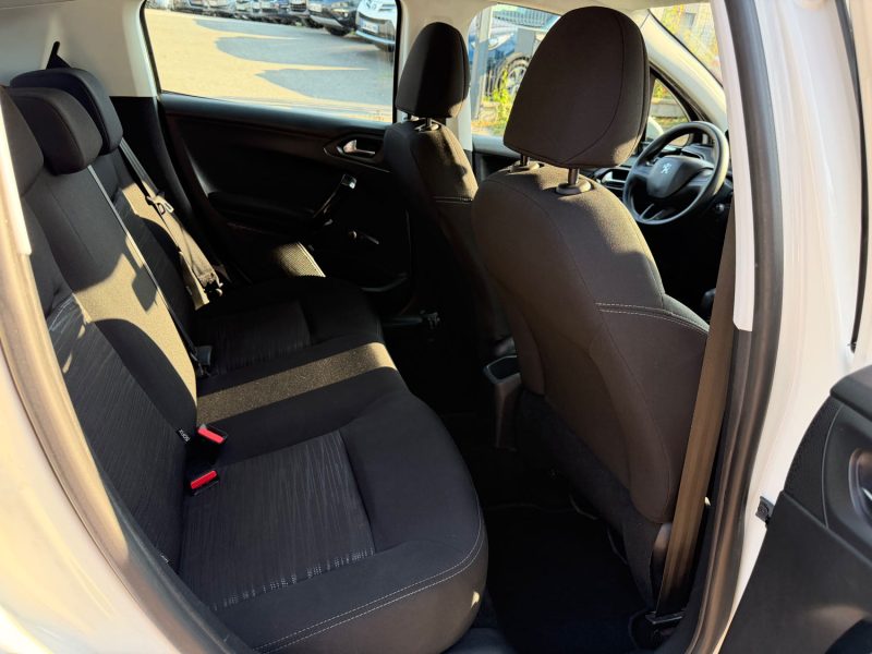 PEUGEOT 208 1.4 HDI 68 ACTIVE - Clim - Bluetooth - Révisée & Garantie 6 Mois