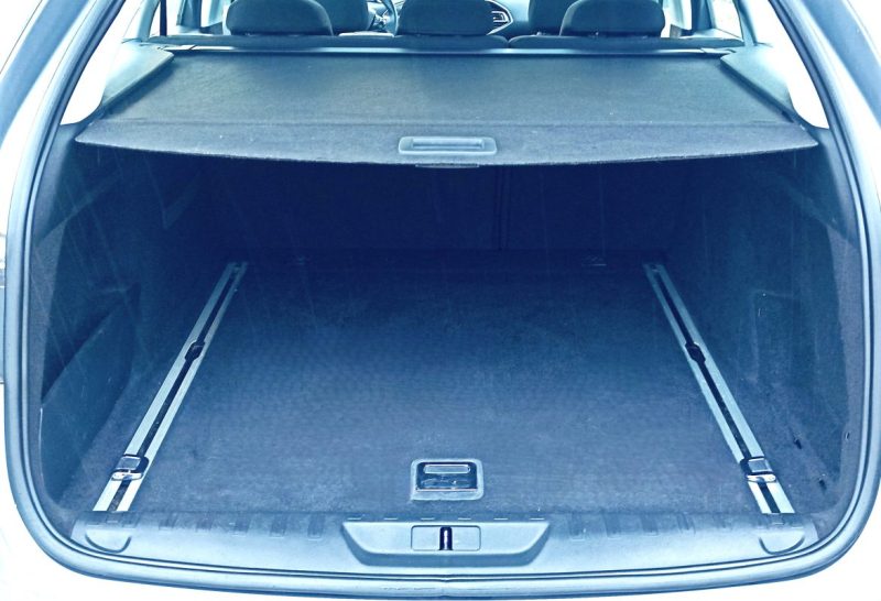 PEUGEOT 308 II SW 1.6 BLUE HDI 100 ACCESS TOIT PANORAMIQUE 6 MOIS DE GARANTIE