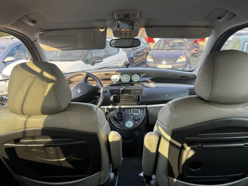 PEUGEOT 807 2.2 HDI SR 2003