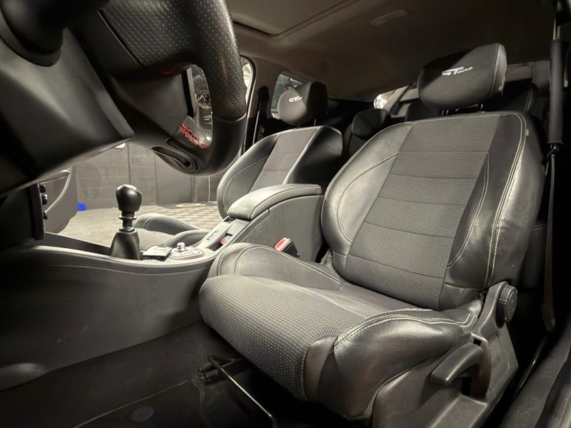 RENAULT MEGANE 3 III PHASE 2 COUPE GT LINE 1.6 DCI 130 Cv ECRAN GPS / TOIT PANO - MOTEUR A CHAINE