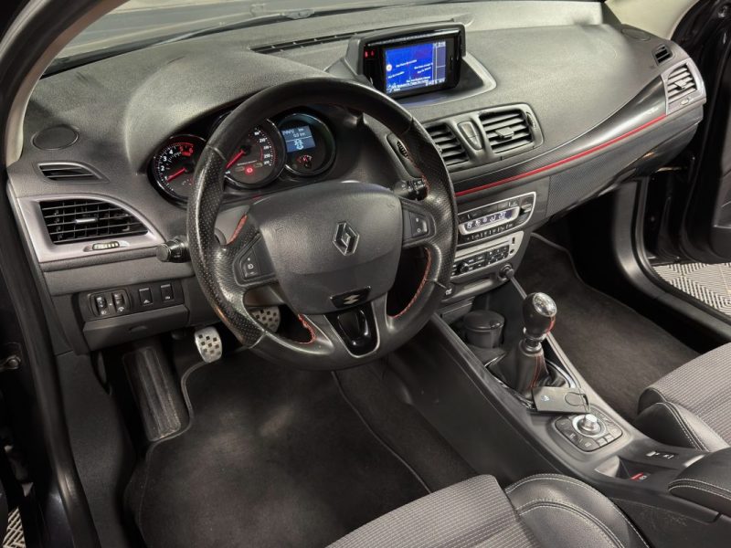 RENAULT MEGANE 3 III PHASE 2 COUPE GT LINE 1.6 DCI 130 Cv ECRAN GPS / TOIT PANO - MOTEUR A CHAINE