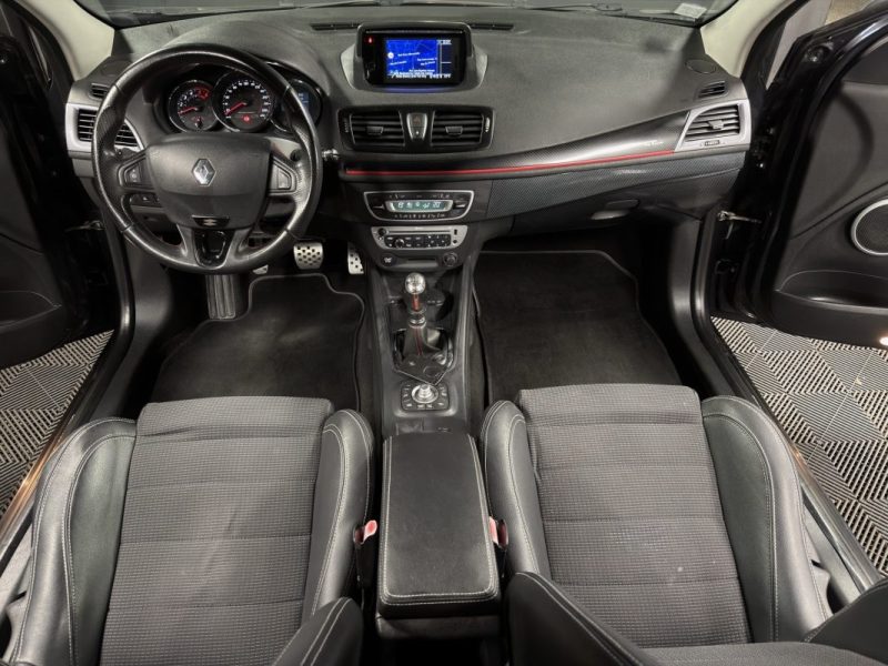 RENAULT MEGANE 3 III PHASE 2 COUPE GT LINE 1.6 DCI 130 Cv ECRAN GPS / TOIT PANO - MOTEUR A CHAINE