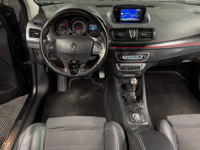 RENAULT MEGANE 3 III PHASE 2 COUPE GT LINE 1.6 DCI 130 Cv ECRAN GPS / TOIT PANO - MOTEUR A CHAINE
