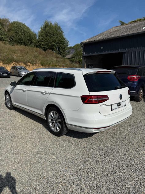 VOLKSWAGEN PASSAT 8 SW 2.0 TDI 150 CARRAT DSG 2015