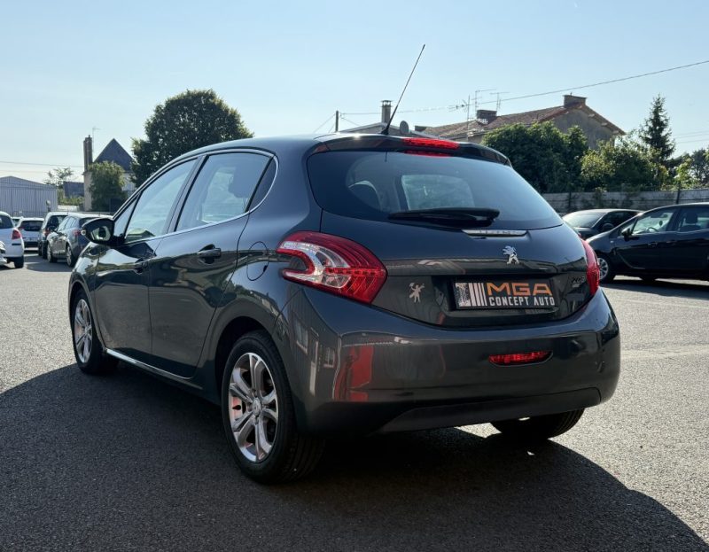 PEUGEOT 208 1.6 E-HDI 92 ACTIVE 2012