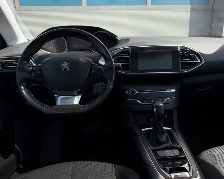 PEUGEOT 308 II SW 2.0 HDI - 150 ch - Sièges Chauffants - Toit Panoramique - Entretient complet
