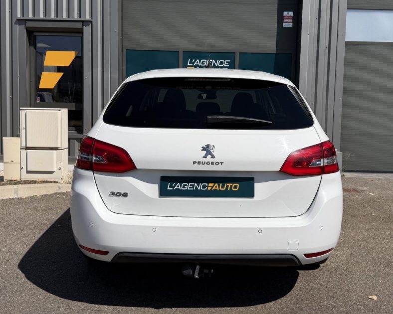 PEUGEOT 308 II SW 2.0 HDI - 150 ch - Sièges Chauffants - Toit Panoramique - Entretient complet