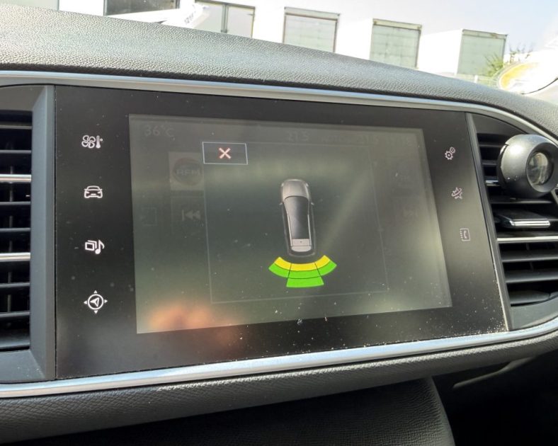 PEUGEOT 308 II SW 2.0 HDI - 150 ch - Sièges Chauffants - Toit Panoramique - Entretient complet