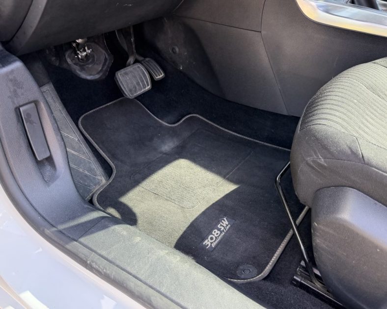 PEUGEOT 308 II SW 2.0 HDI - 150 ch - Sièges Chauffants - Toit Panoramique - Entretient complet