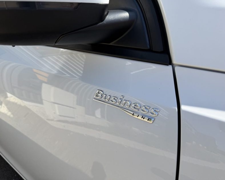 PEUGEOT 308 II SW 2.0 HDI - 150 ch - Sièges Chauffants - Toit Panoramique - Entretient complet