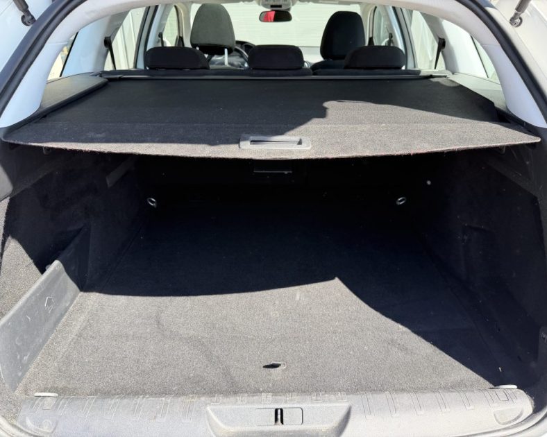 PEUGEOT 308 II SW 2.0 HDI - 150 ch - Sièges Chauffants - Toit Panoramique - Entretient complet
