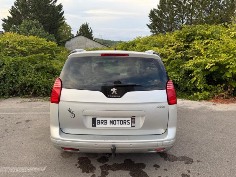 PEUGEOT 5008 - 1.6 115ch HDi ALLURE