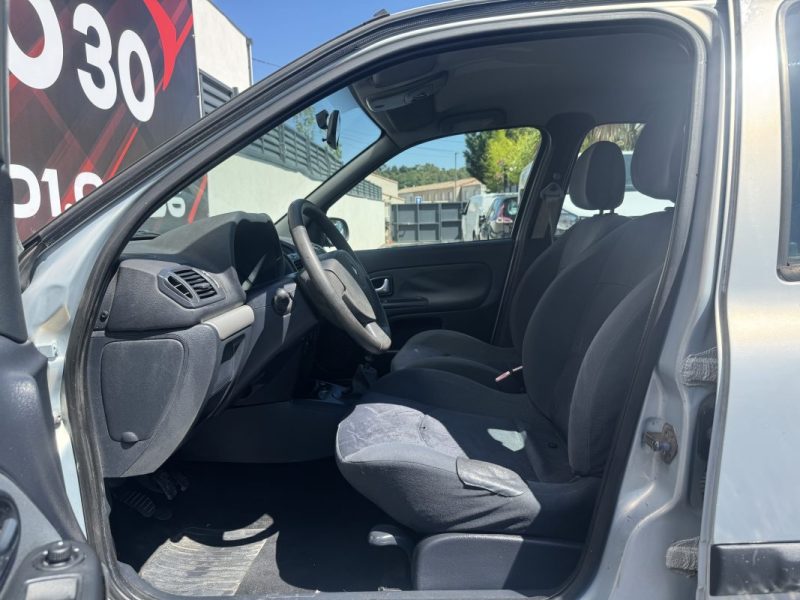 RENAULT CLIO AUTHENTIQUE 1.5 DCI 65 2004