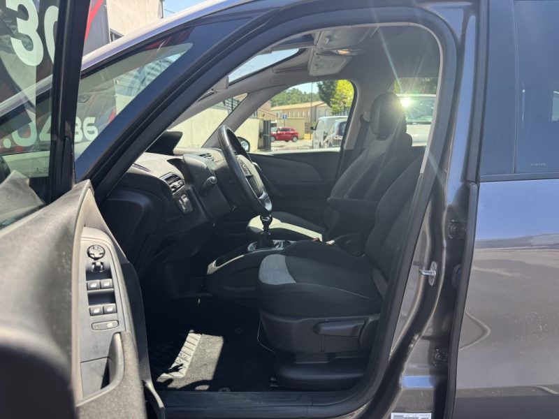 CITROEN C4 GRAND 1.5 BLUE HDI 130 7 places FEEL 2022