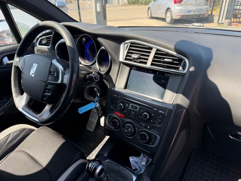 CITROEN DS4 1.6 E-HDI 110CH SO CHIC GARANTIE 