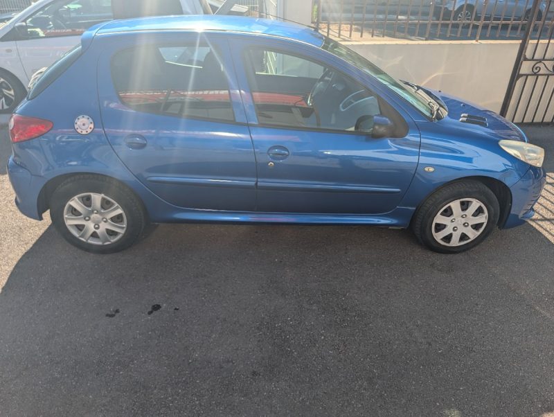 PEUGEOT 206 + 1.4 HDI 75CH URBAN EXCELLENT ETAT GARANTIE 12 MOIS