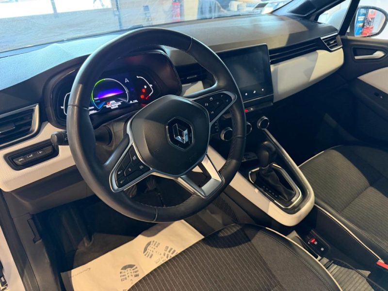 RENAULT CLIO 5 1.6 E-TECH 140 INTENS / PACK CITY 