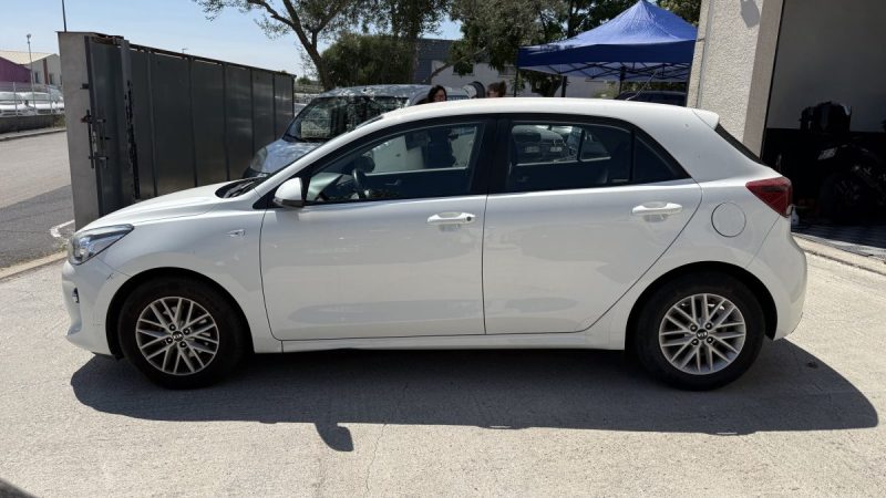KIA RIO IV 1.0 T-GDI 100 ACTIVE 2019 / PREMIERE MAIN