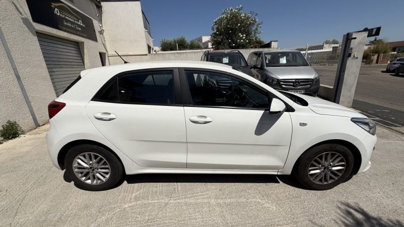KIA RIO IV 1.0 T-GDI 100 ACTIVE 2019 / PREMIERE MAIN
