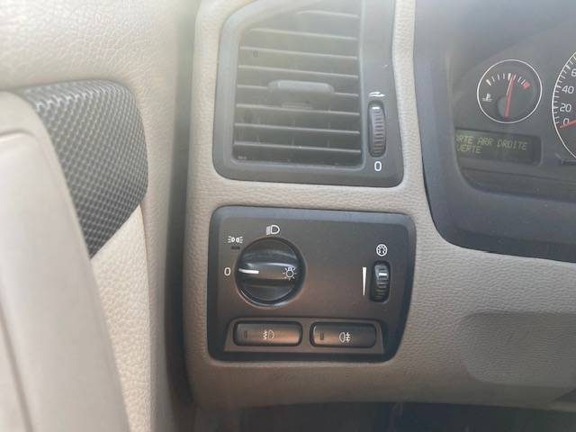 VOLVO S60 2.4L 170 KINETIC BOITE AUTO 5 CYL 2005 HAUT DAE GAMME