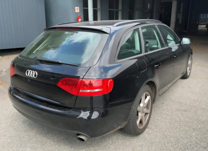AUDI A4  3.2 V6 FSI QUATTRO AMBITION 2009 - 51365 KM