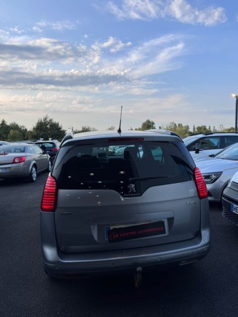 PEUGEOT 5008 1.6 HDI 120cv PHASE 2 STYLE ALLURE/ 1 ERE MAIN / 7 PLACES / TOIT PANORAMIQUE / GPS 