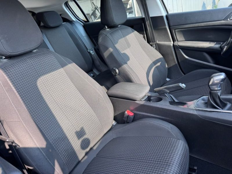 PEUGEOT 308 II 1.2 110cv  ALLURE / DISTRIBUTION NEUF / GARANTIE 